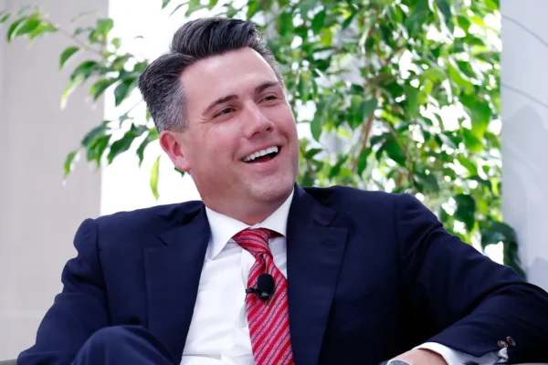 Leland Vittert Salary