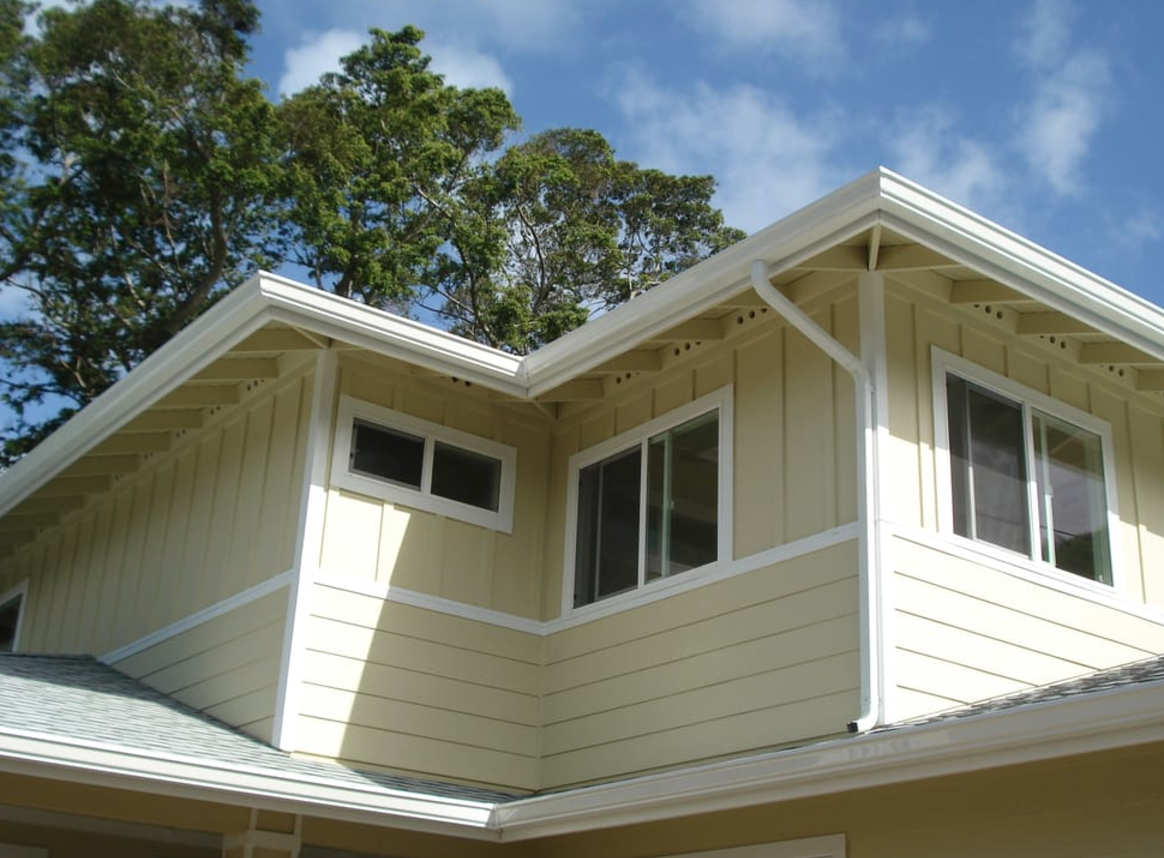 The Role of Gutters in Preventing Mold and Mildew in Hawaii Homes